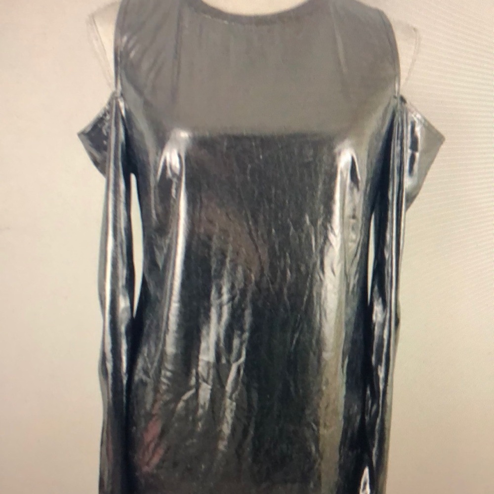Michael Kors Cold Shoulder Top Women’s Size S Silver Metallic Long Sleeve NWT